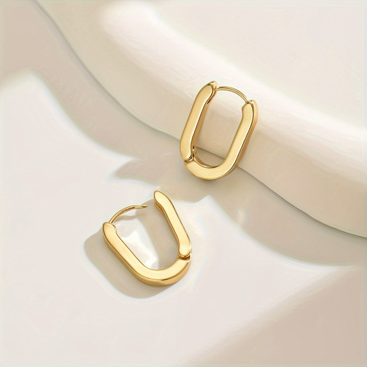 Daphné - Boucles d'oreilles géométriques élégantes