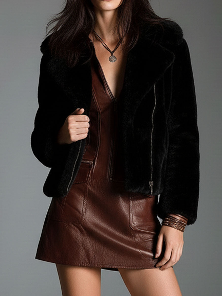 Manon | Mini robe en cuir écologique marron chocolat, zippée devant et poches utilitaires