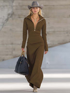 Solenne | Robe longue rétro sportive à col V, zip devant et manches longues