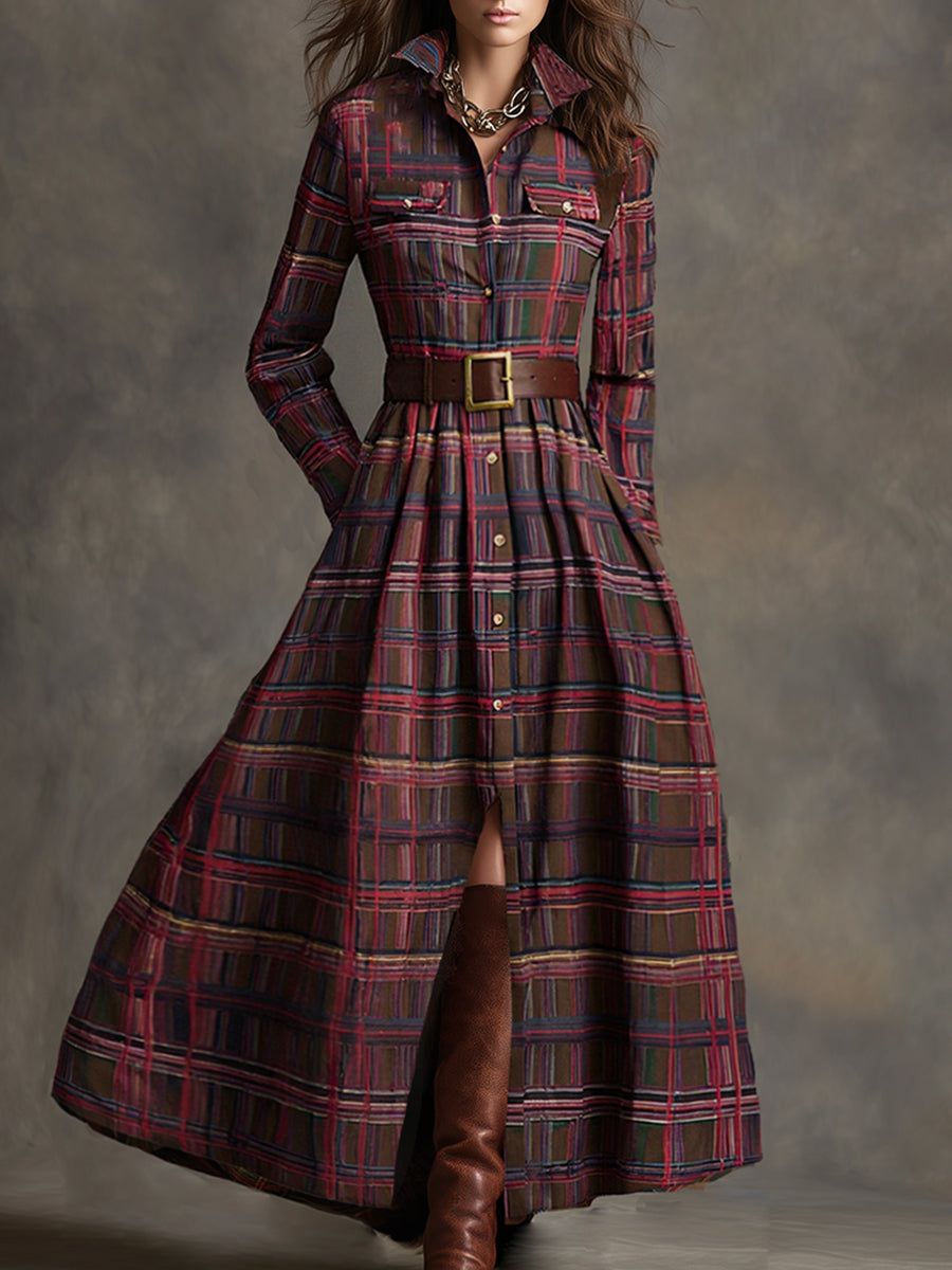 Margaux | Robe longue à revers et carreaux brun rougeâtre, style ethnique rétro