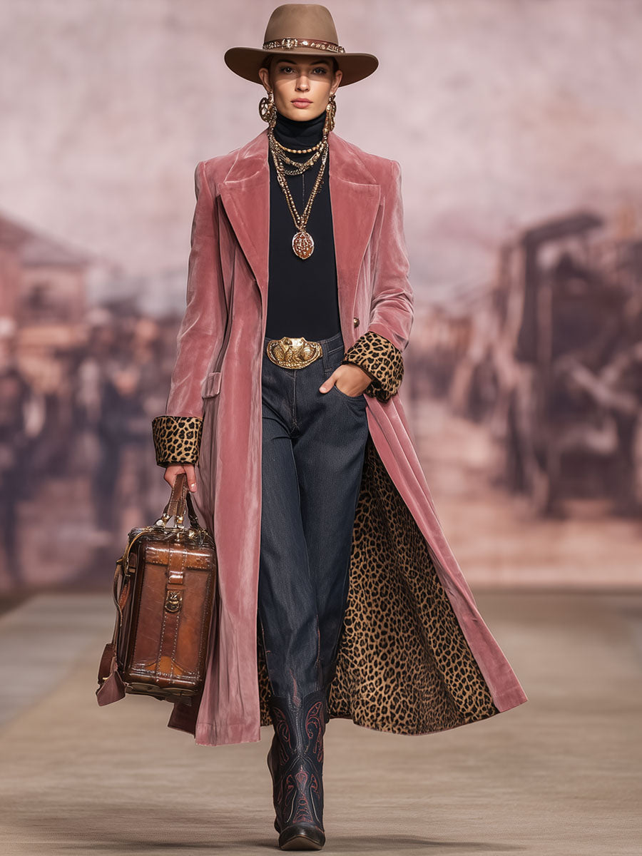 Élodie | Manteau en velours à revers, boutonnage simple et imprimé léopard