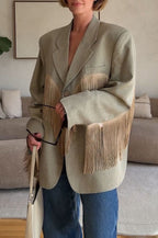 Margaux | Manteau blazer oversize à revers, manches longues et finitions à franges en forme de cœur