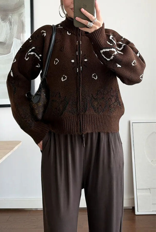 Clémence | Gilet ample à col haut zippé en maille à imprimé bandana