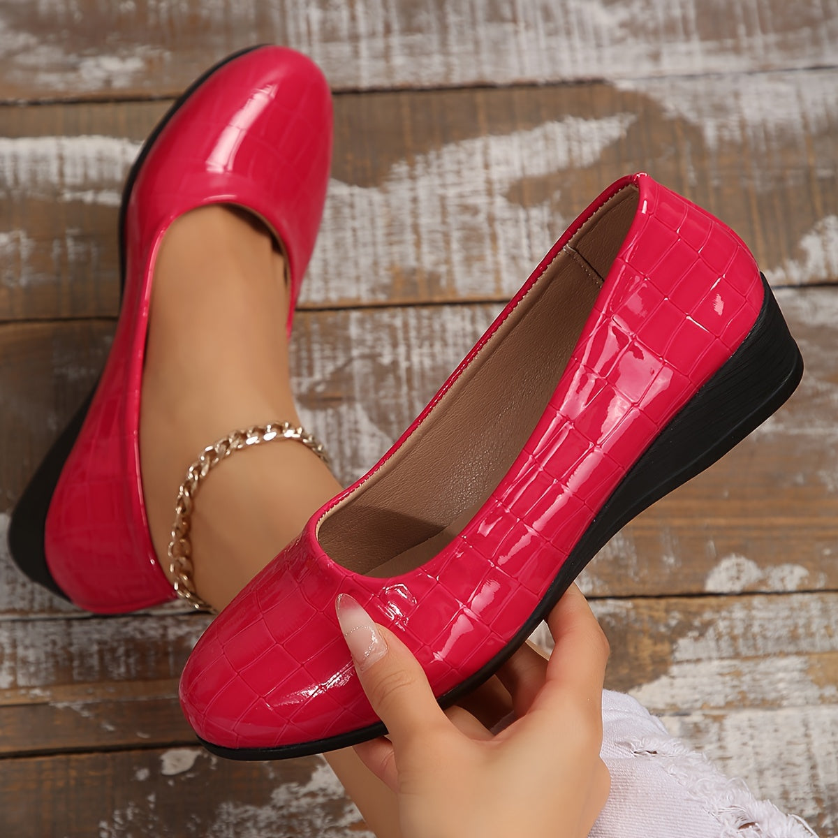 Diane | Escarpins vernis à petit talon compensé