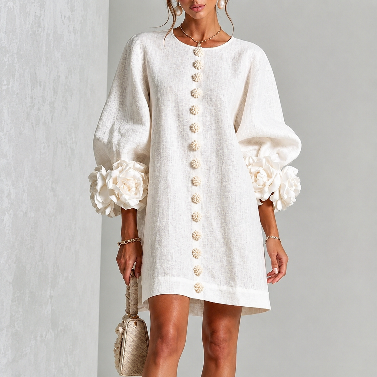 Paloma | Vestido texturizado de escote redondo y puños florales
