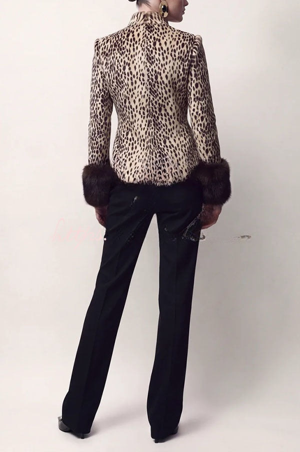 Faustine | Veste rétro en fausse fourrure imprimé animal, col montant et poignets duveteux