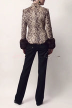 Faustine | Veste rétro en fausse fourrure imprimé animal, col montant et poignets duveteux