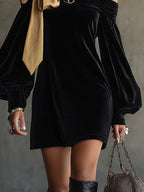 Joséphine | Mini-robe épaules dénudées en velours noir et satin doré patchwork
