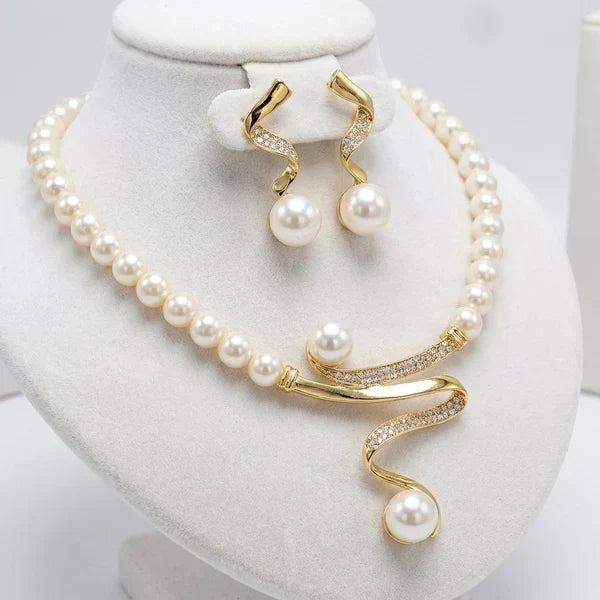 Solange - Set collier et boucles d'oreilles avec perles naturelles