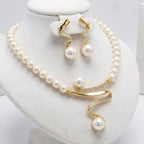 Solange - Set collier et boucles d'oreilles avec perles naturelles