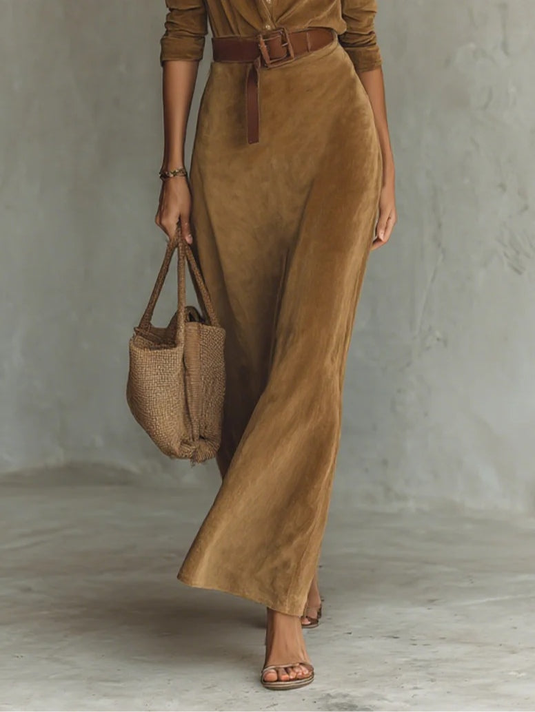 Madeleine | Robe en daim avec ceinture