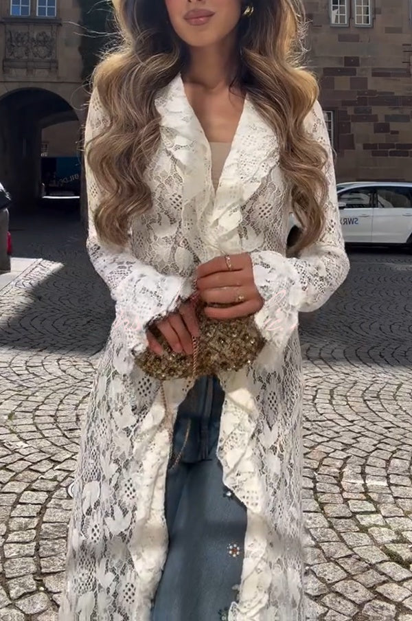 Héloïse | Robe longue à col revers en dentelle florale, volants et manches évasées