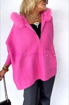 Pauline | Gilet ample en maille à capuche peluche, zip et poches