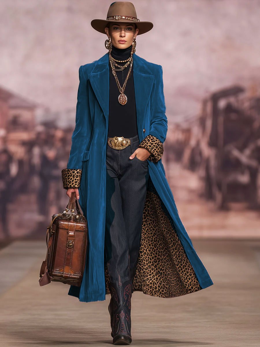 Élodie | Manteau en velours à revers, boutonnage simple et imprimé léopard