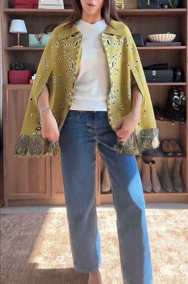 Apolline | Poncho en maille à imprimé bandana, manches ouvertes, franges et zip