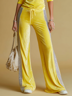 Léa | Ensemble t-shirt et pantalon en velours vintage et élégant, finition argentée