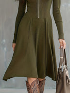 Valdine | Robe mi-longue ajustée à manches longues et zip devant pour femme