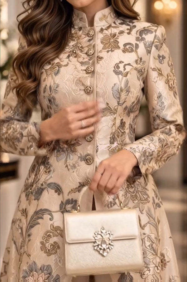 Léonie | Ensemble fleuri haut à col montant boutonné à ourlet asymétrique et pantalon large