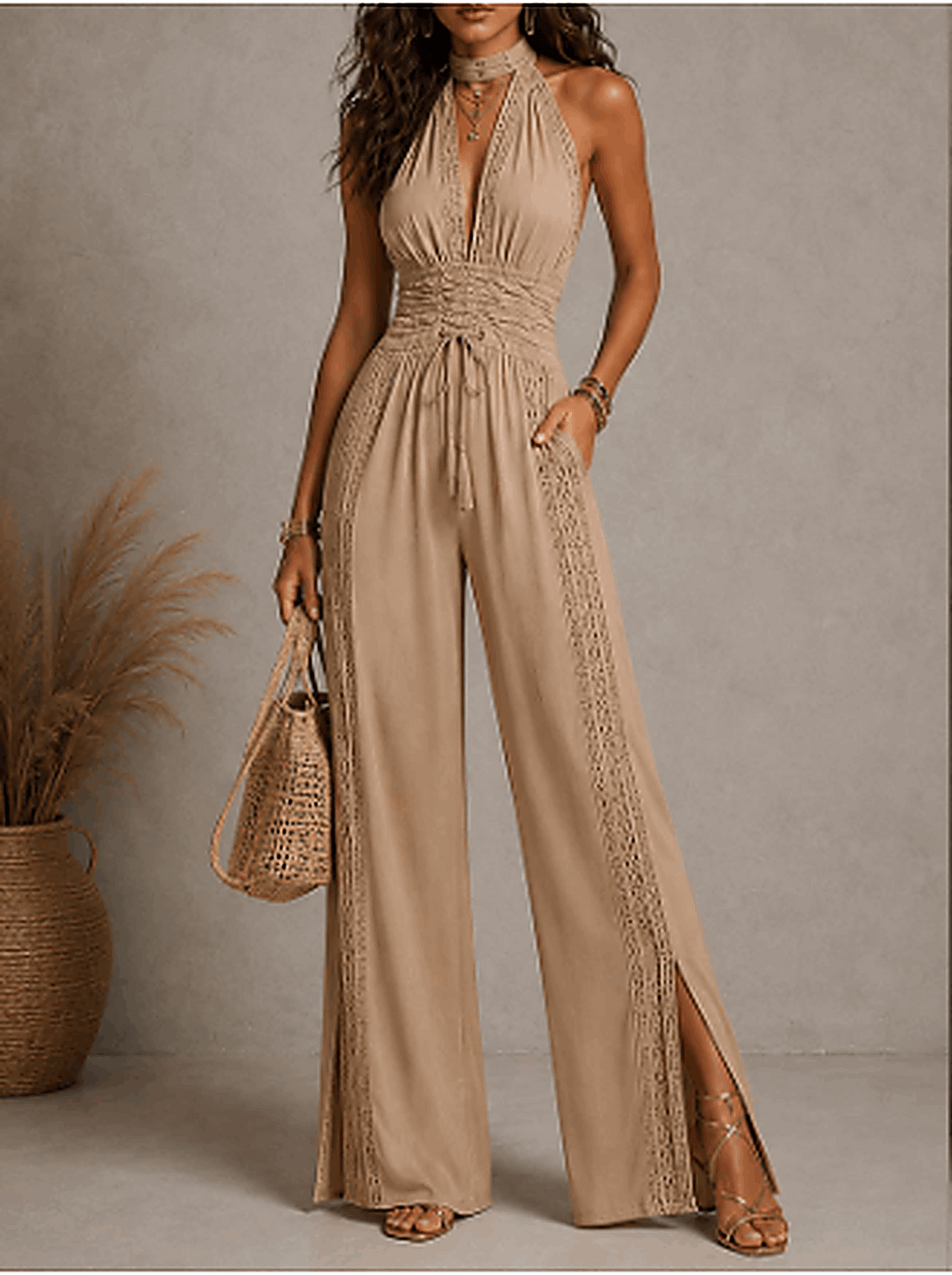 Minerva | Mono de una pieza estilo bohemio elegante con paneles de encaje negro, cintura fruncida y pernera ancha.