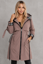 Mabelle | Veste à capuche élégante imperméable avec détails à carreaux