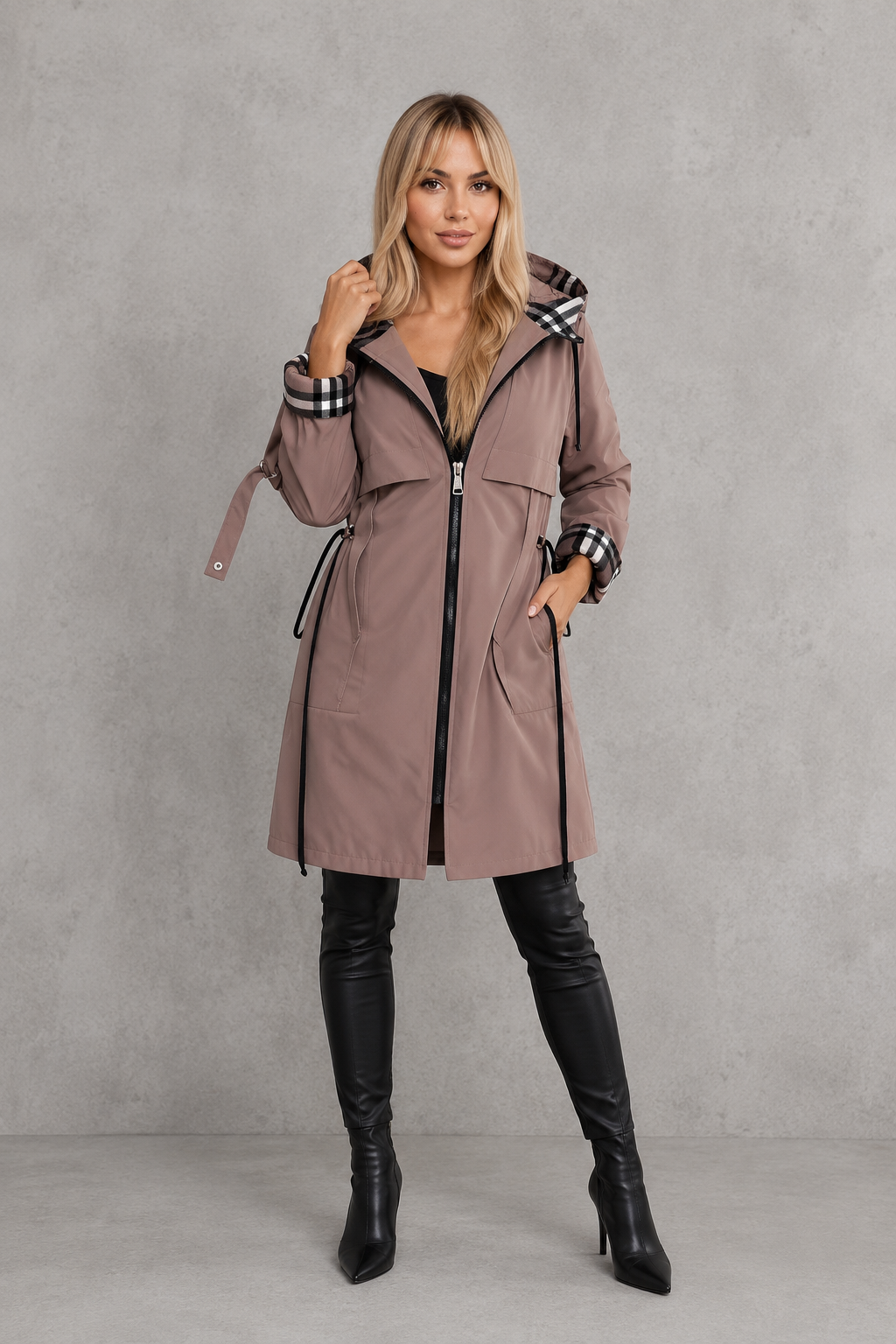 Mabelle | Veste à capuche élégante imperméable avec détails à carreaux