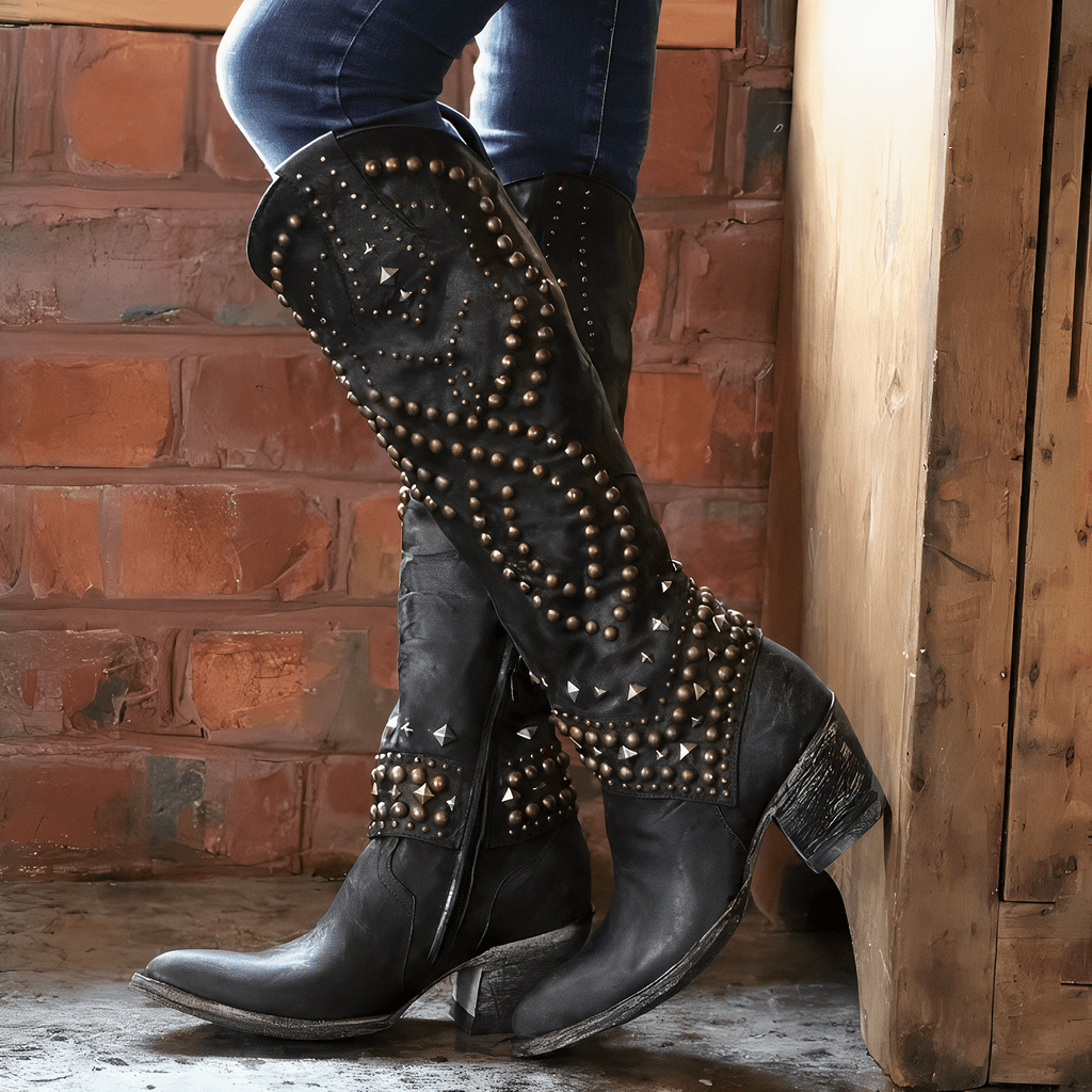 Évelyne | Bottes hautes à clous, bout pointu et talon bloc mi-haut