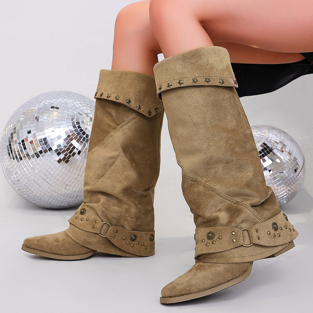 Fanny | Bottes slouchy à revers, clous étoiles et sangle à boucle cloutée