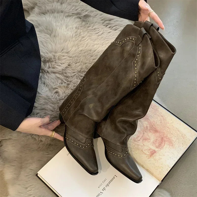 Séverine | Bottes hautes à revers superposé et petits clous