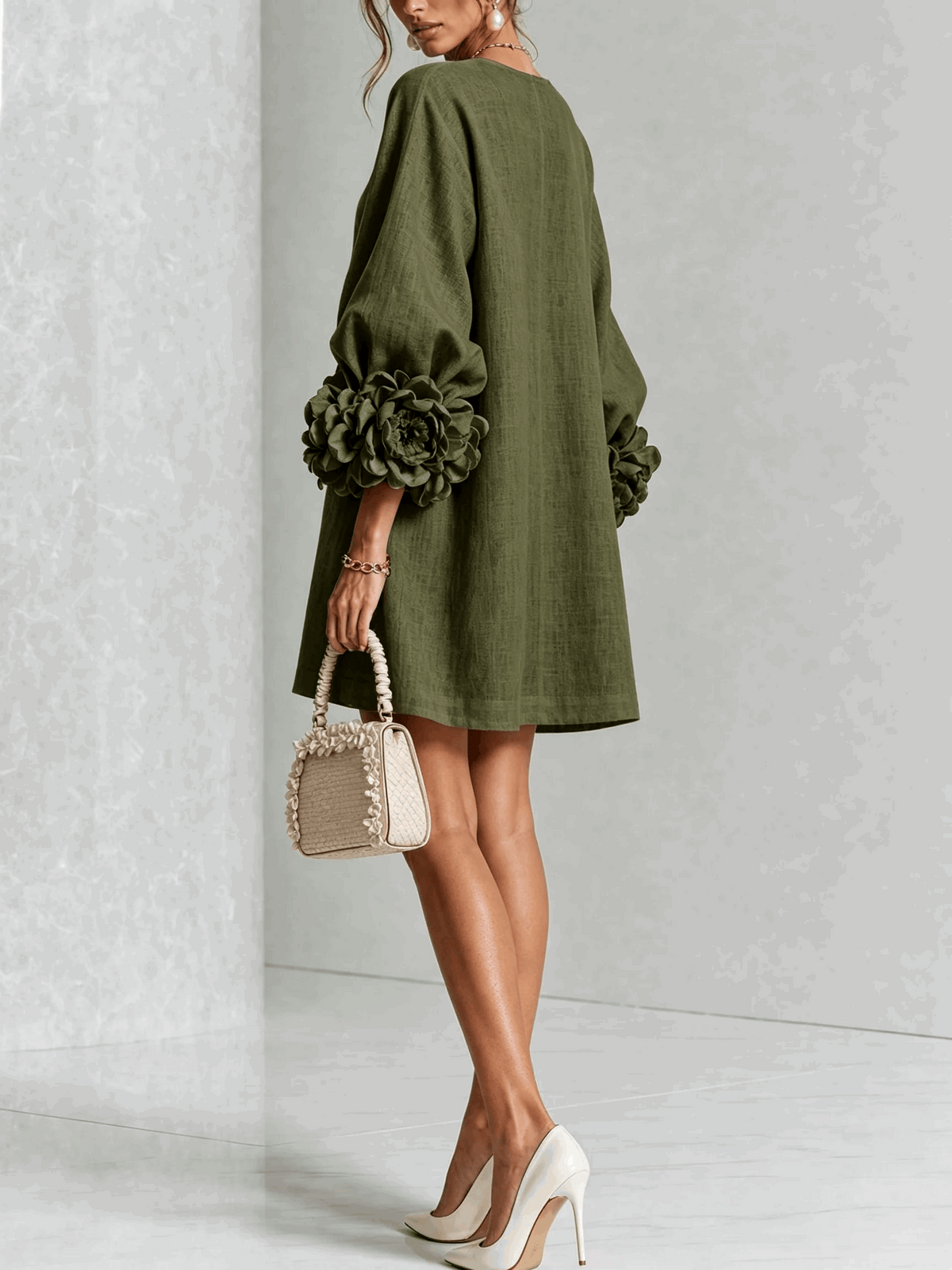 Paloma | Vestido texturizado de escote redondo y puños florales