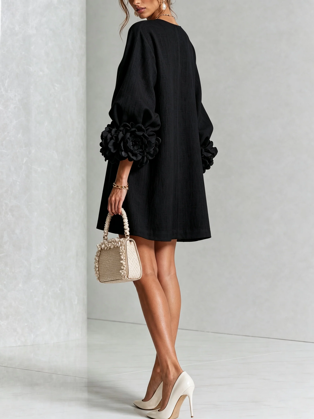 Paloma | Vestido texturizado de escote redondo y puños florales