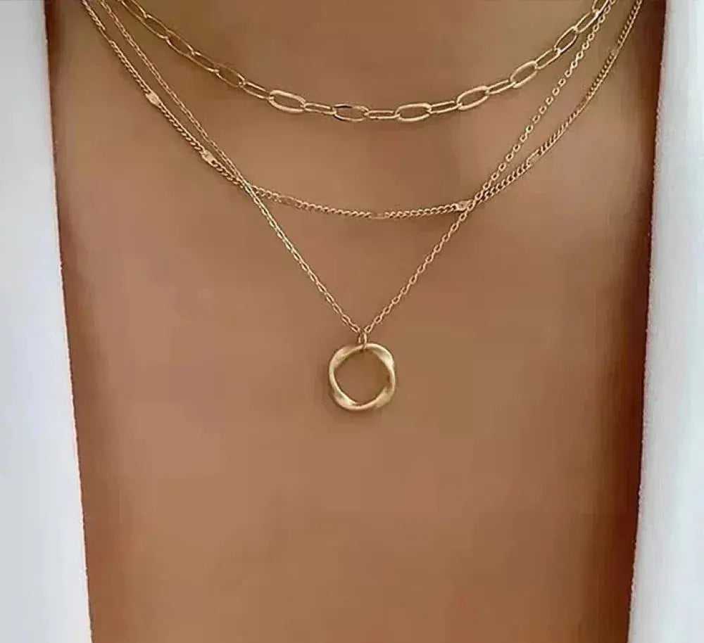 Joëlle - Collier doré classique multirangs avec pendentif